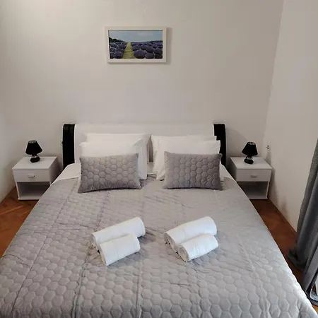 Old Varos Amazing View Split