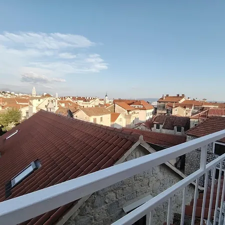 Old Varos Amazing View Apartman *