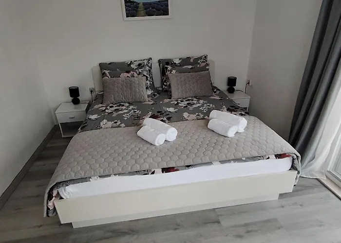 Old Varos Amazing View Split